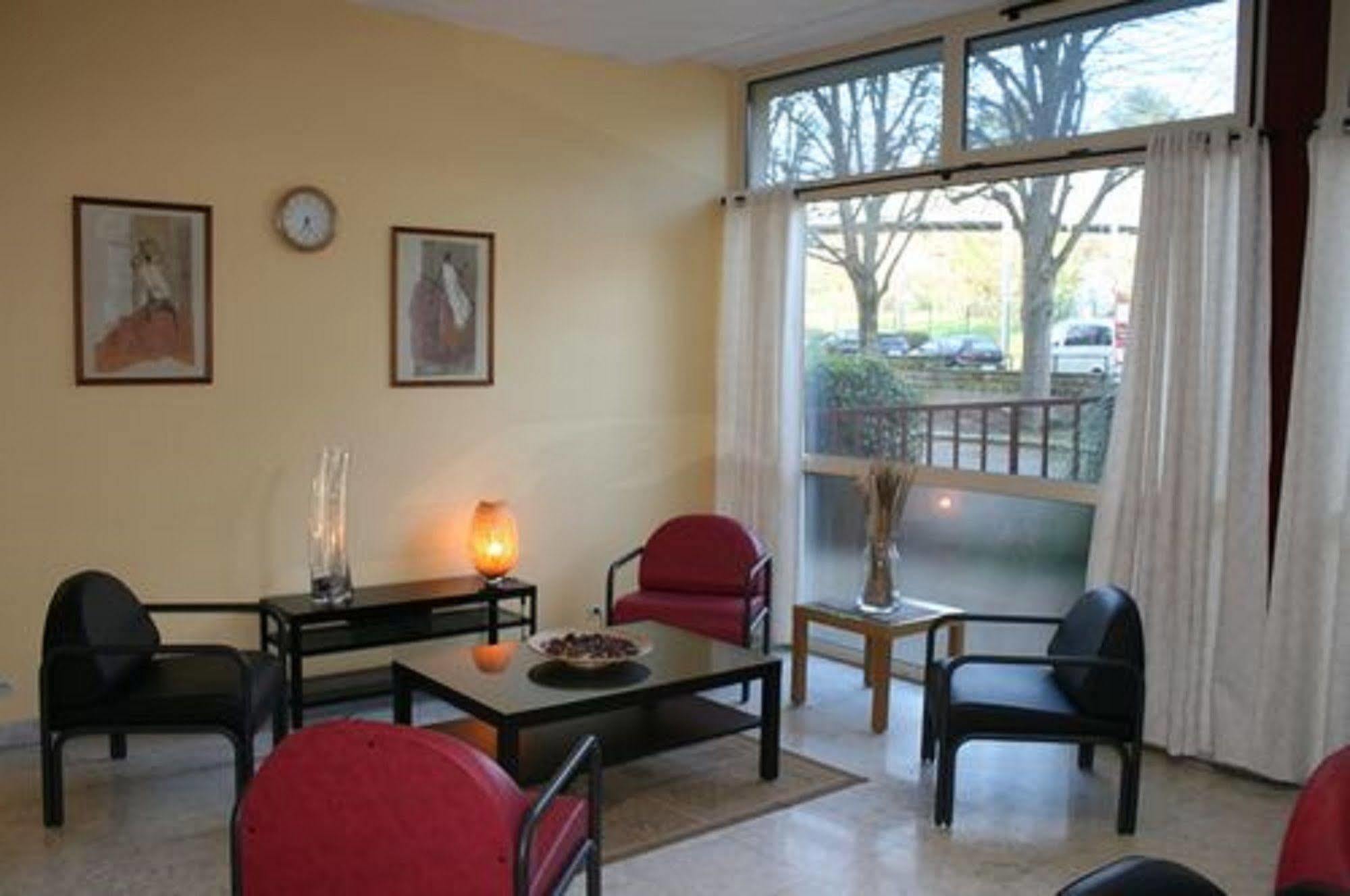 פונטנה-או-רוז Residence Universitaire Lanteri מראה חיצוני תמונה