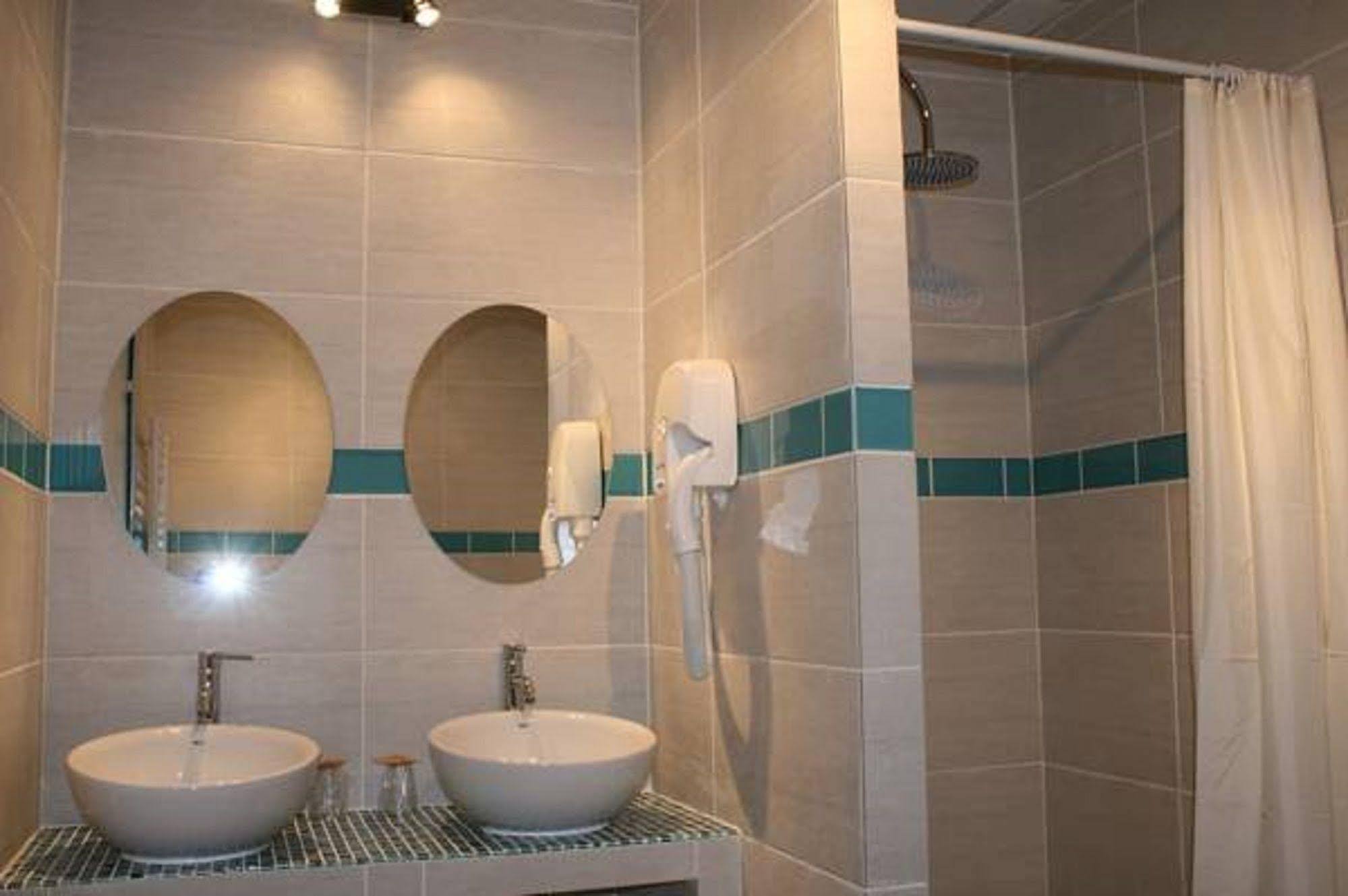 פונטנה-או-רוז Residence Universitaire Lanteri מראה חיצוני תמונה