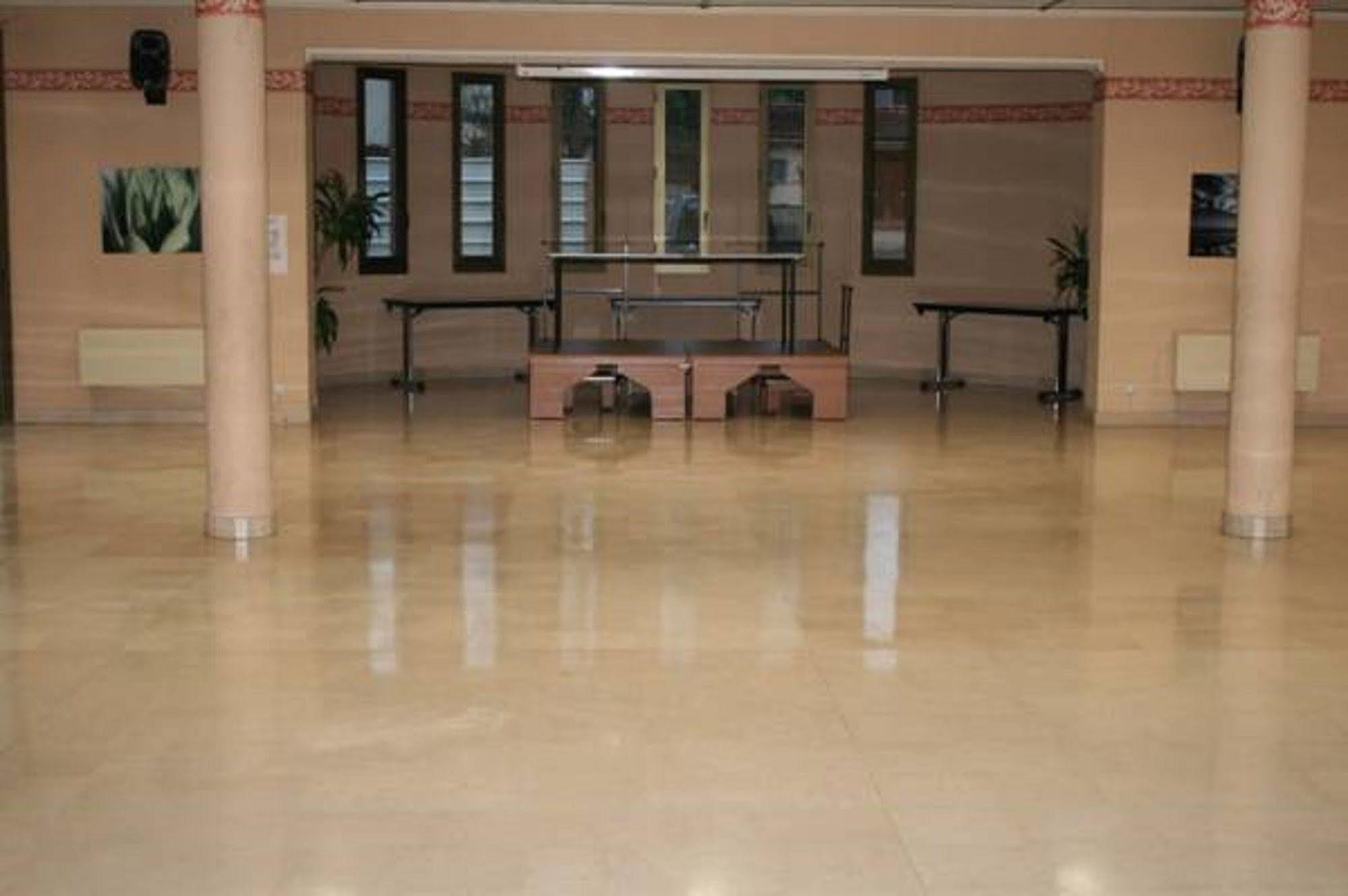 פונטנה-או-רוז Residence Universitaire Lanteri מראה חיצוני תמונה